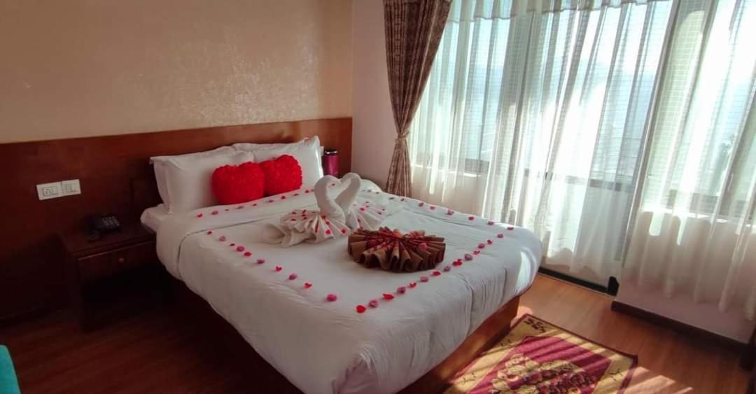 Bojinee Nagarkot Resort Eksteriør bilde