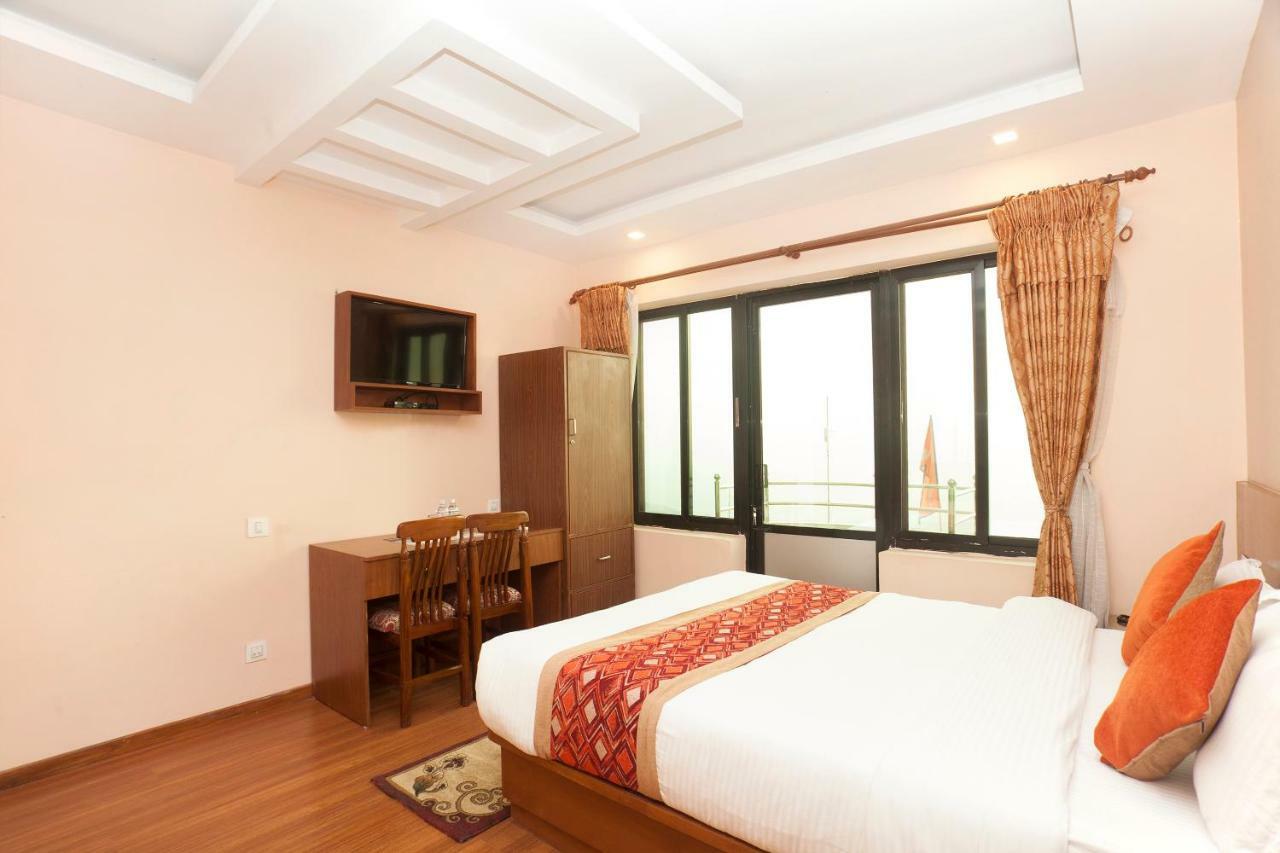 Bojinee Nagarkot Resort Eksteriør bilde